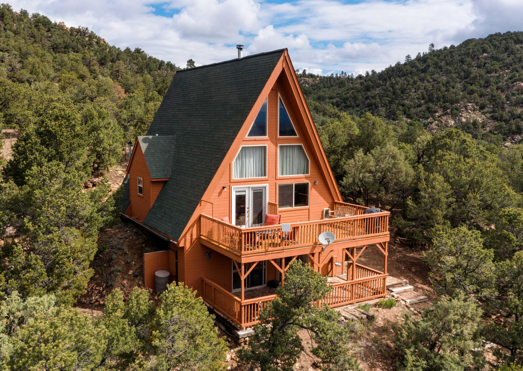 Vacation Rental in the mountains of Colorado Sanden Photo Colorado Springs Real Estate Photography Drone